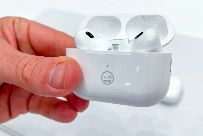 AirPods Pro Open